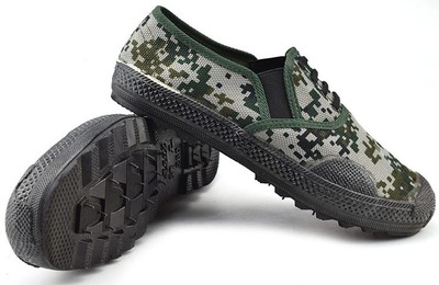 玉蘭鞋業(yè) 八七作訓鞋林地