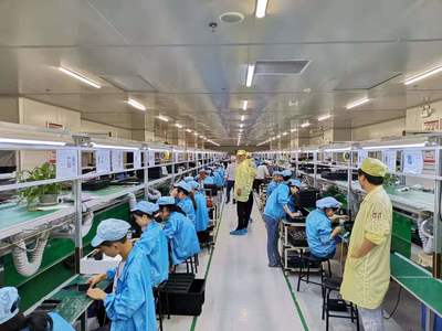 蘇寧拼購助力老人機(jī)企業(yè)轉(zhuǎn)型“革命” 拼拼工廠帶來多方共贏，開啟智能產(chǎn)品銷售新篇章